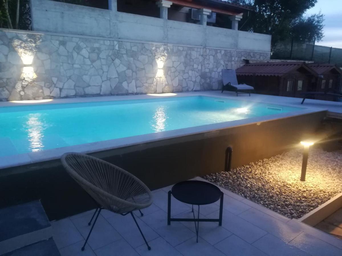 Kamenjak Volme, Cousy House With Pool Banjole Exteriér fotografie