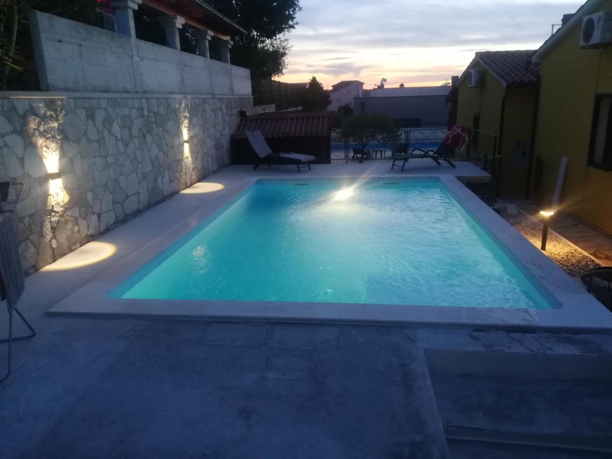 Kamenjak Volme, Cousy House With Pool Banjole Exteriér fotografie