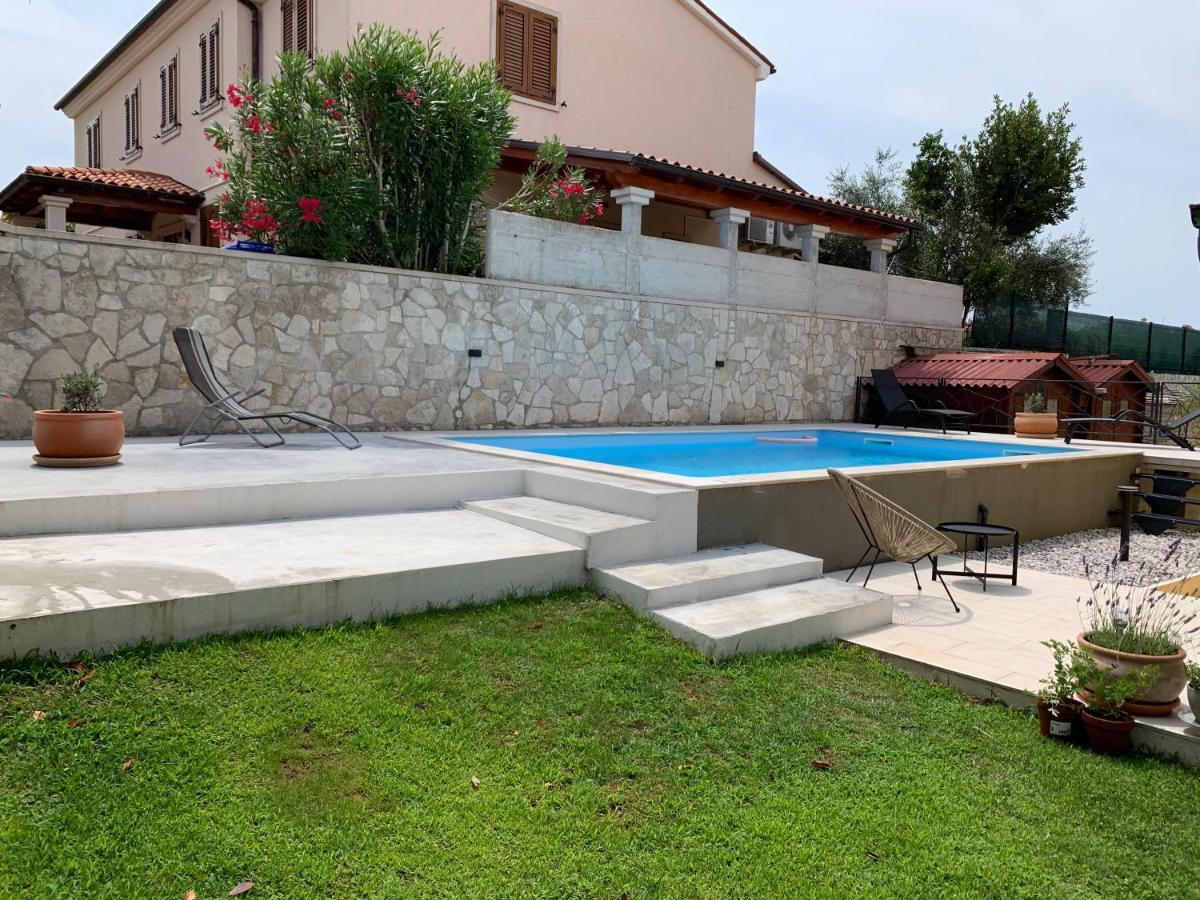Kamenjak Volme, Cousy House With Pool Banjole Exteriér fotografie